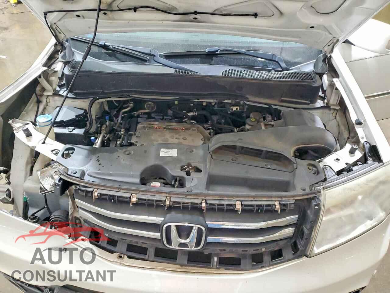 HONDA PILOT 2013 - 5FNYF3H97DB044669