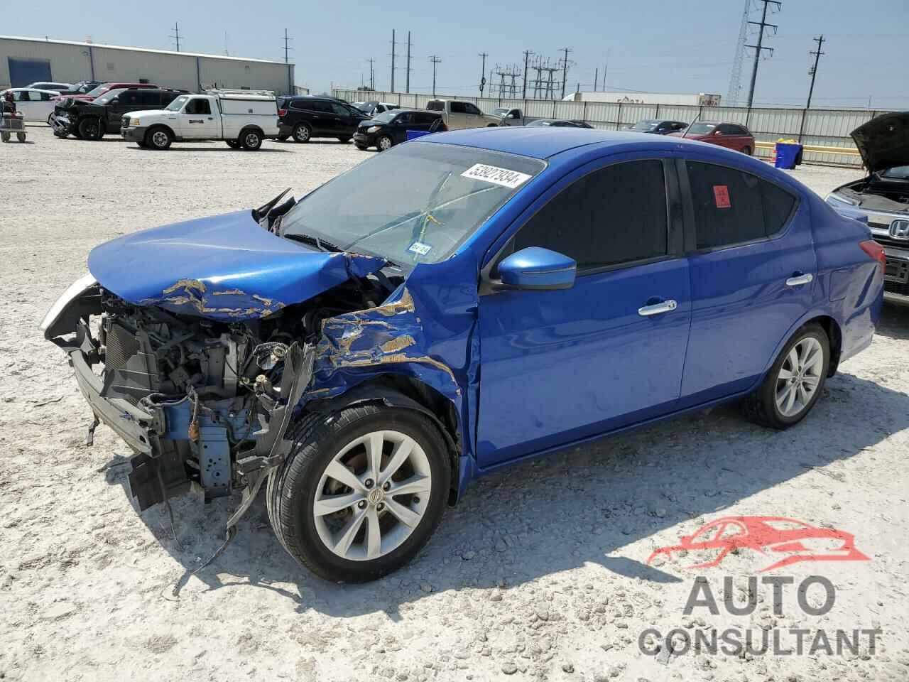 NISSAN VERSA 2017 - 3N1CN7AP8HL818600