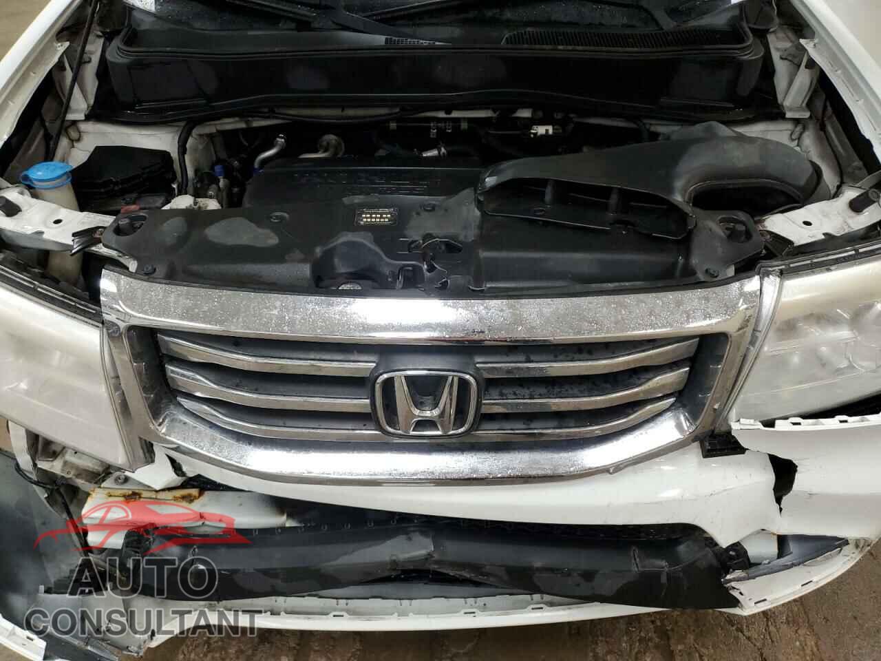 HONDA PILOT 2013 - 5FNYF4H55DB040445