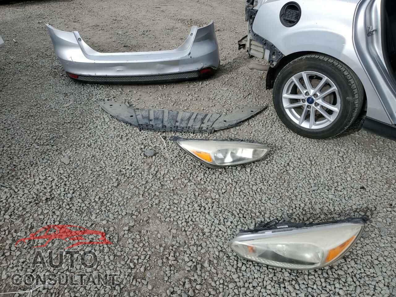 FORD FOCUS 2018 - 1FADP3E21JL270630