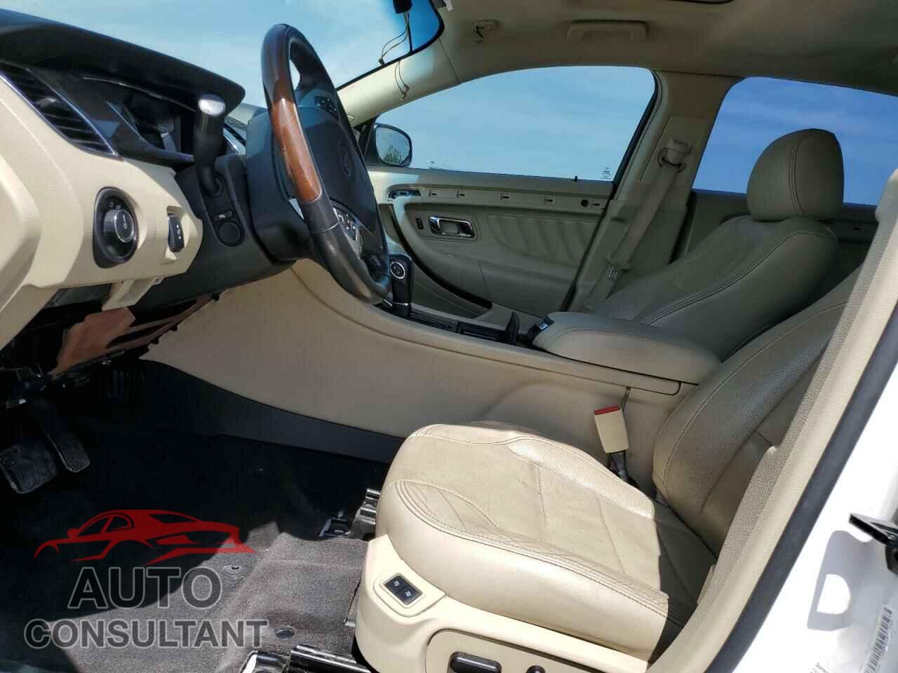 FORD TAURUS 2018 - 1FAHP2F80JG103103