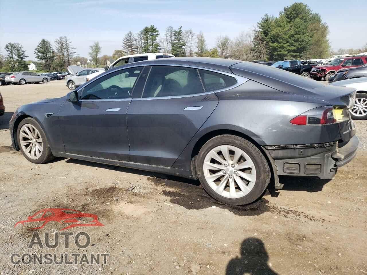 TESLA MODEL S 2017 - 5YJSA1E14HF199502