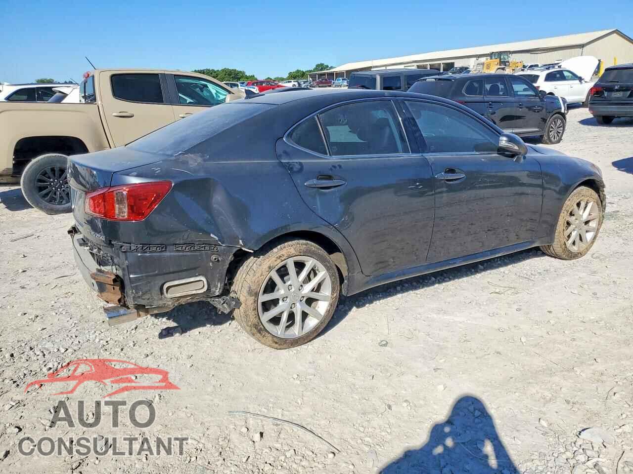 LEXUS IS 2011 - JTHCF5C25B2035144