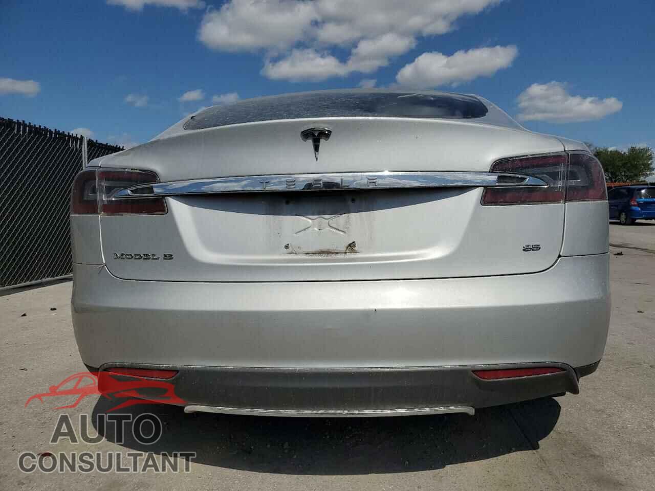 TESLA MODEL S 2012 - 5YJSA1CN2CFP03107