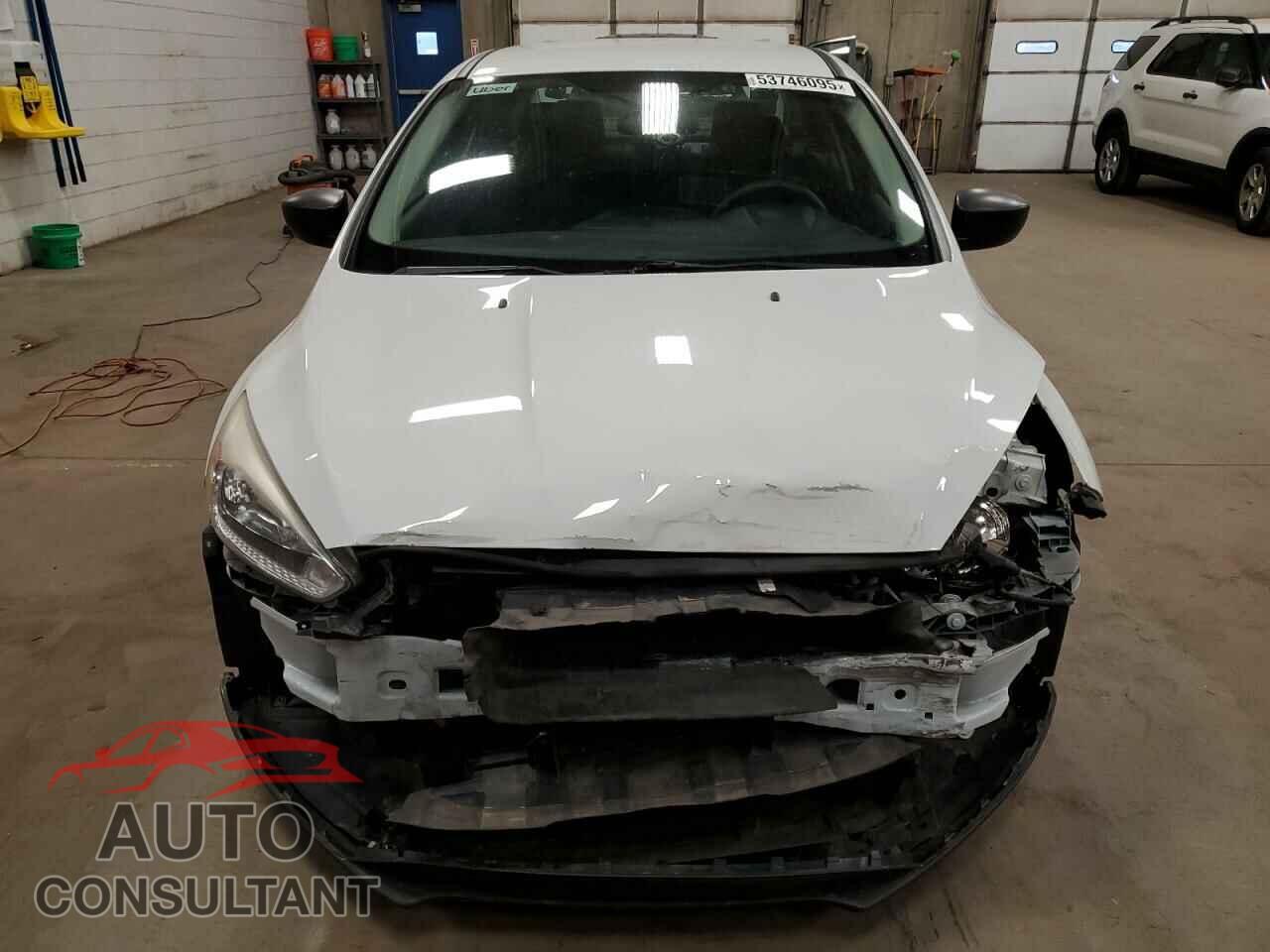FORD FOCUS 2017 - 1FADP3E22HL221799