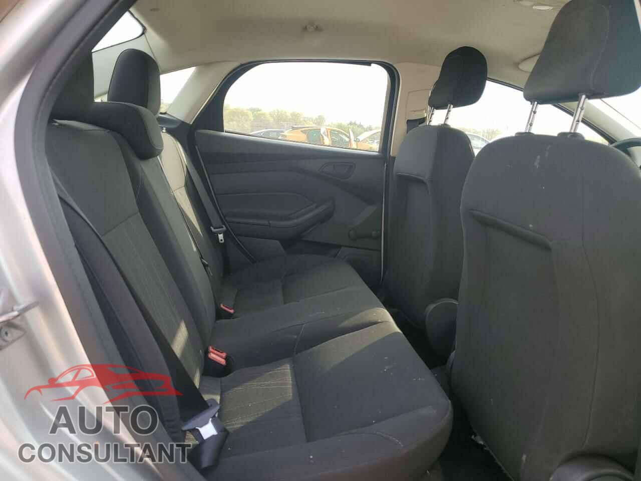 FORD FOCUS 2016 - 1FADP3E29GL368183