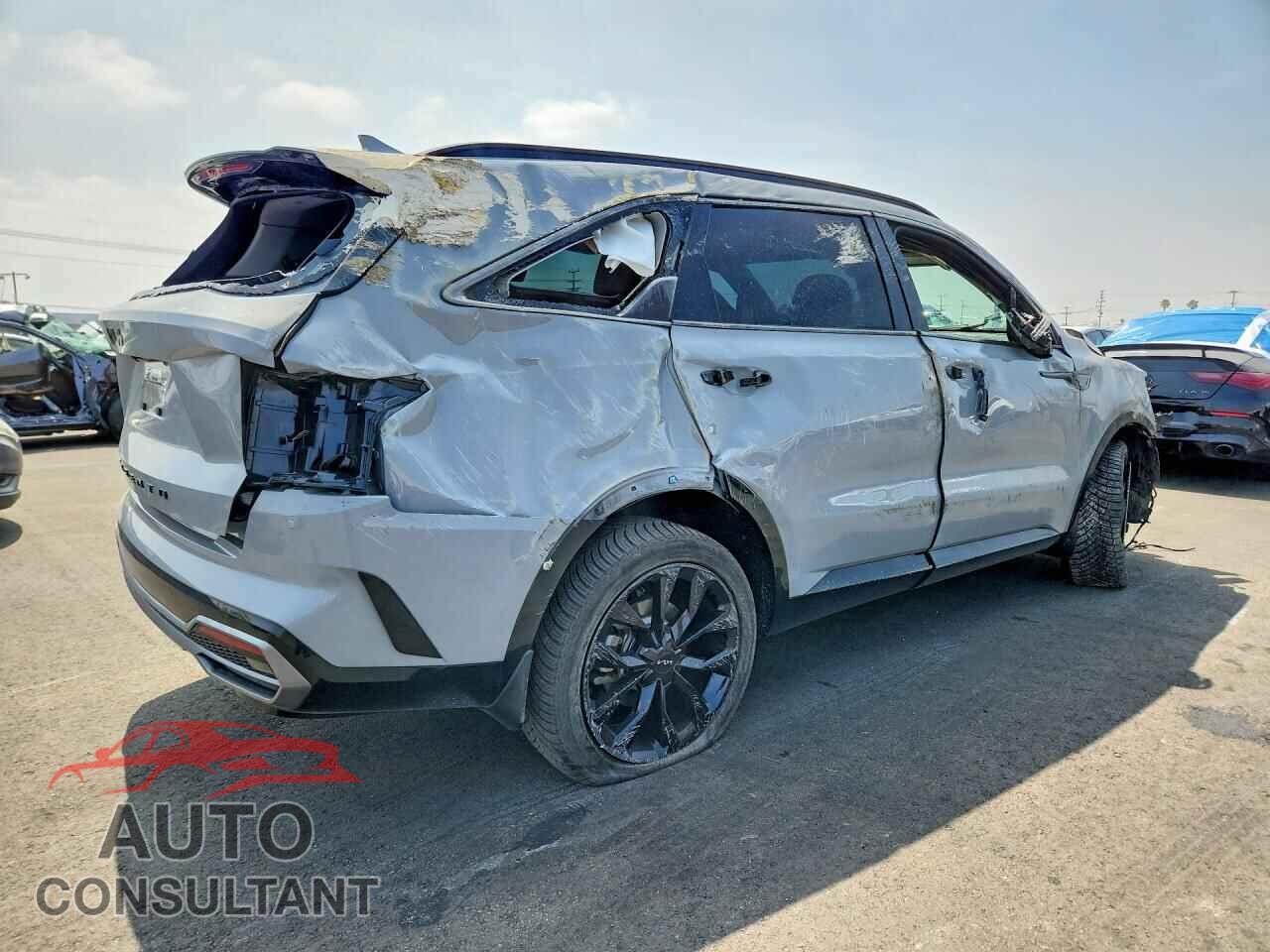 KIA SORENTO 2022 - 5XYRKDLF7NG097319