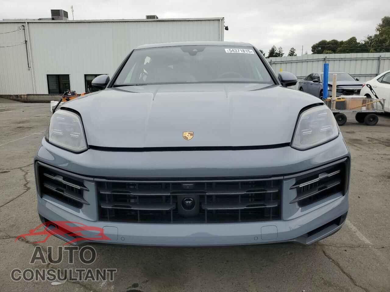 PORSCHE CAYENNE 2024 - WP1AA2AY3RDA11208