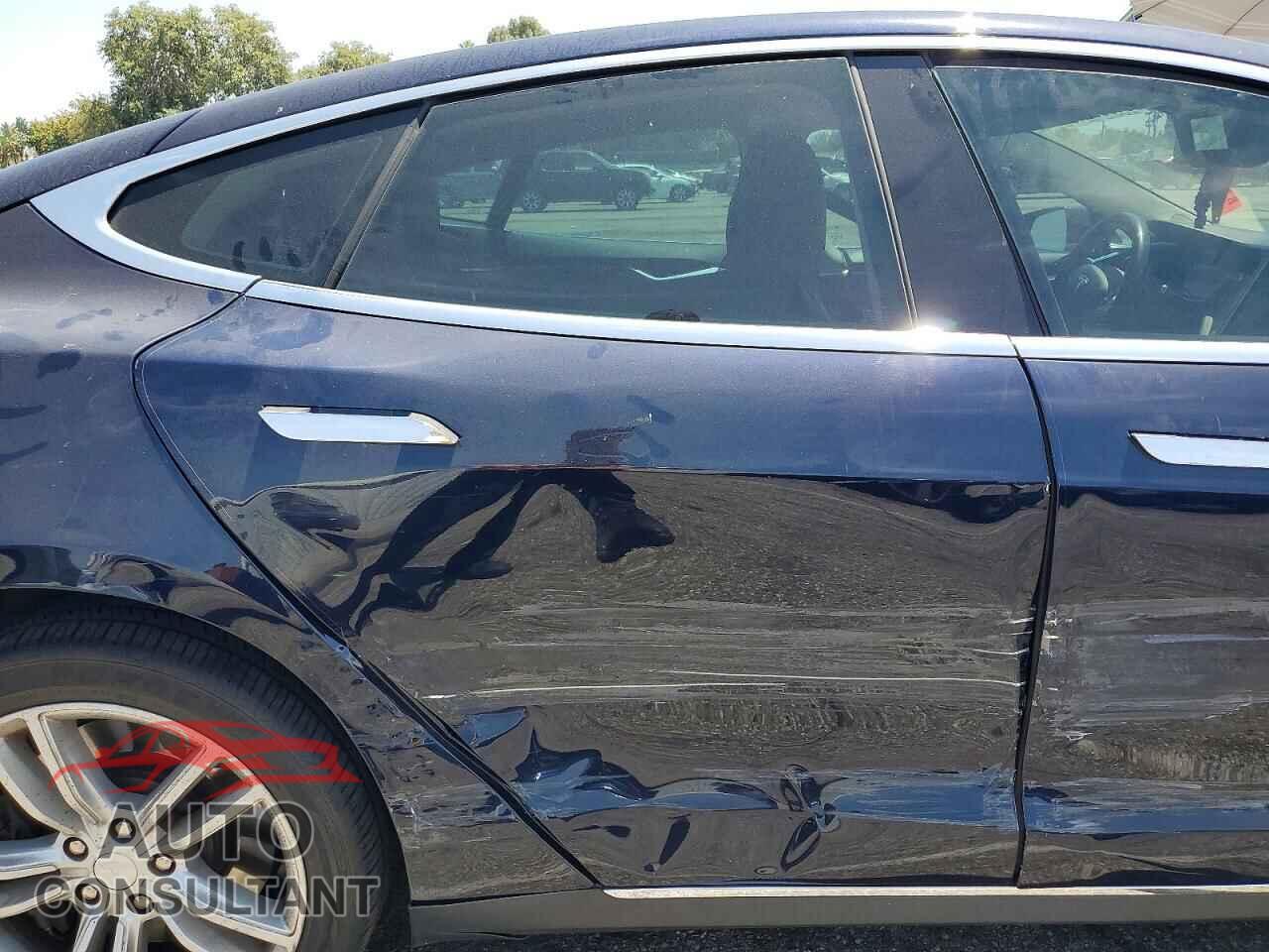 TESLA MODEL S 2015 - 5YJSA1H12FFP79792