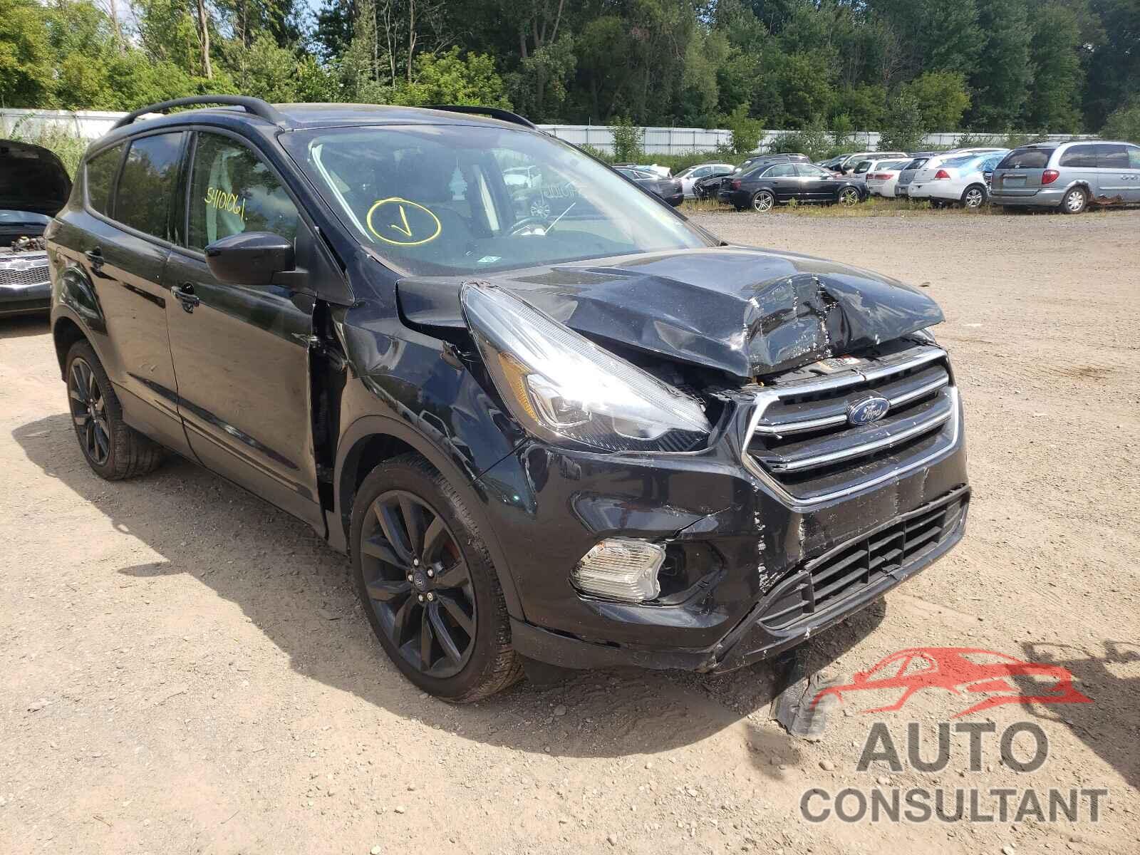 FORD ESCAPE 2017 - 1FMCU0GD8HUB14161