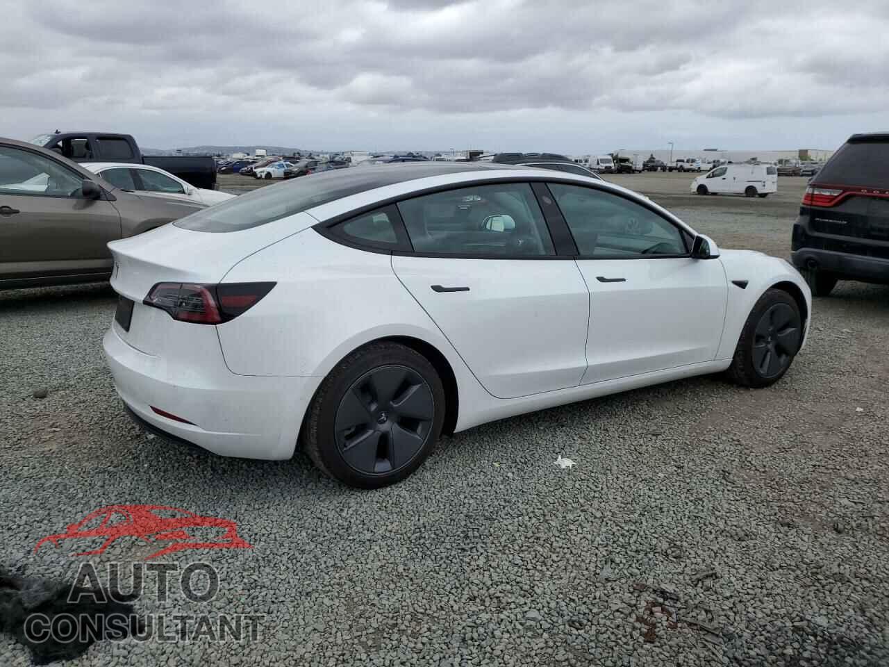 TESLA MODEL 3 2022 - 5YJ3E1EA5NF321935