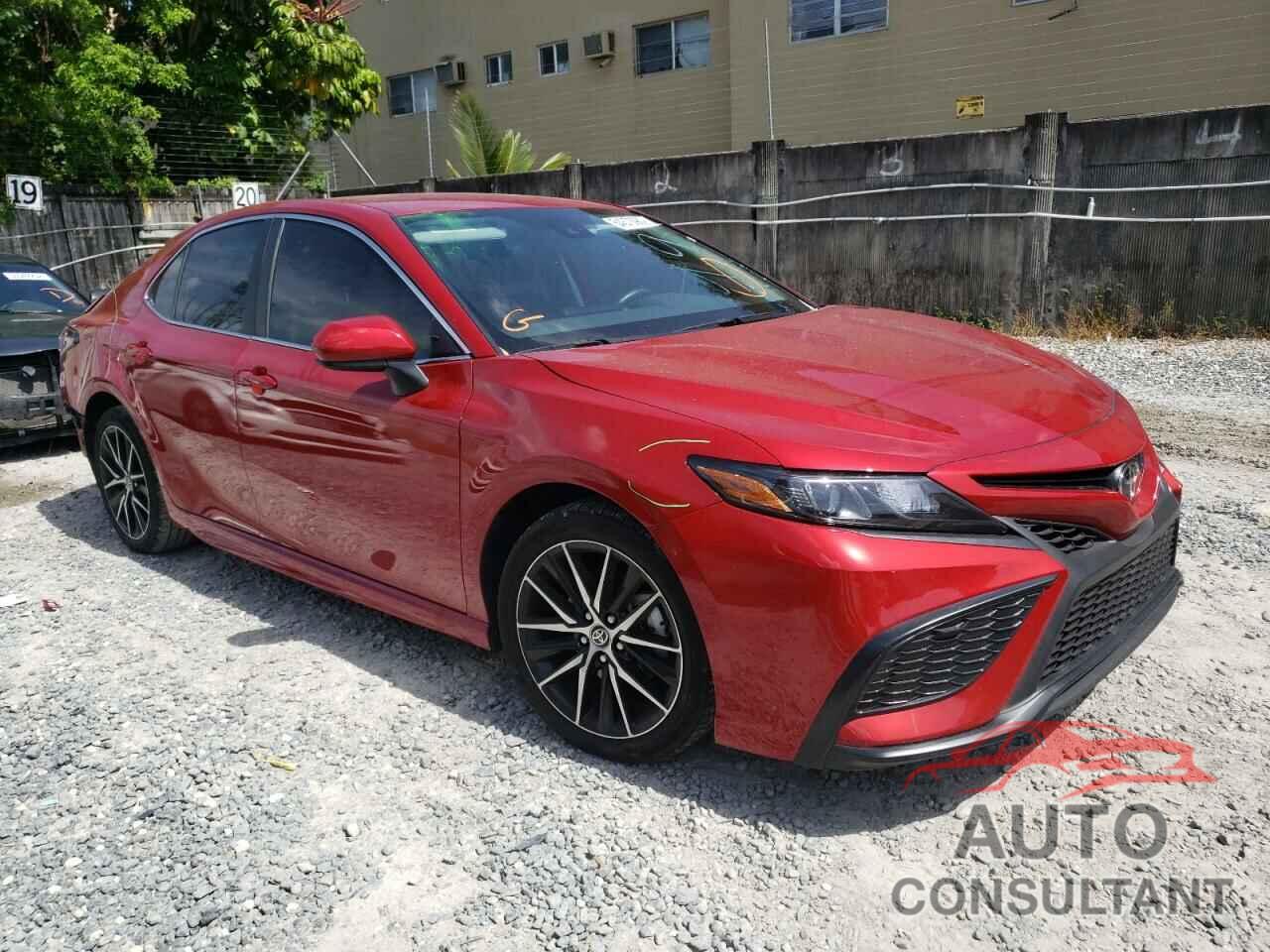 TOYOTA CAMRY 2021 - 4T1G11AK0MU459198