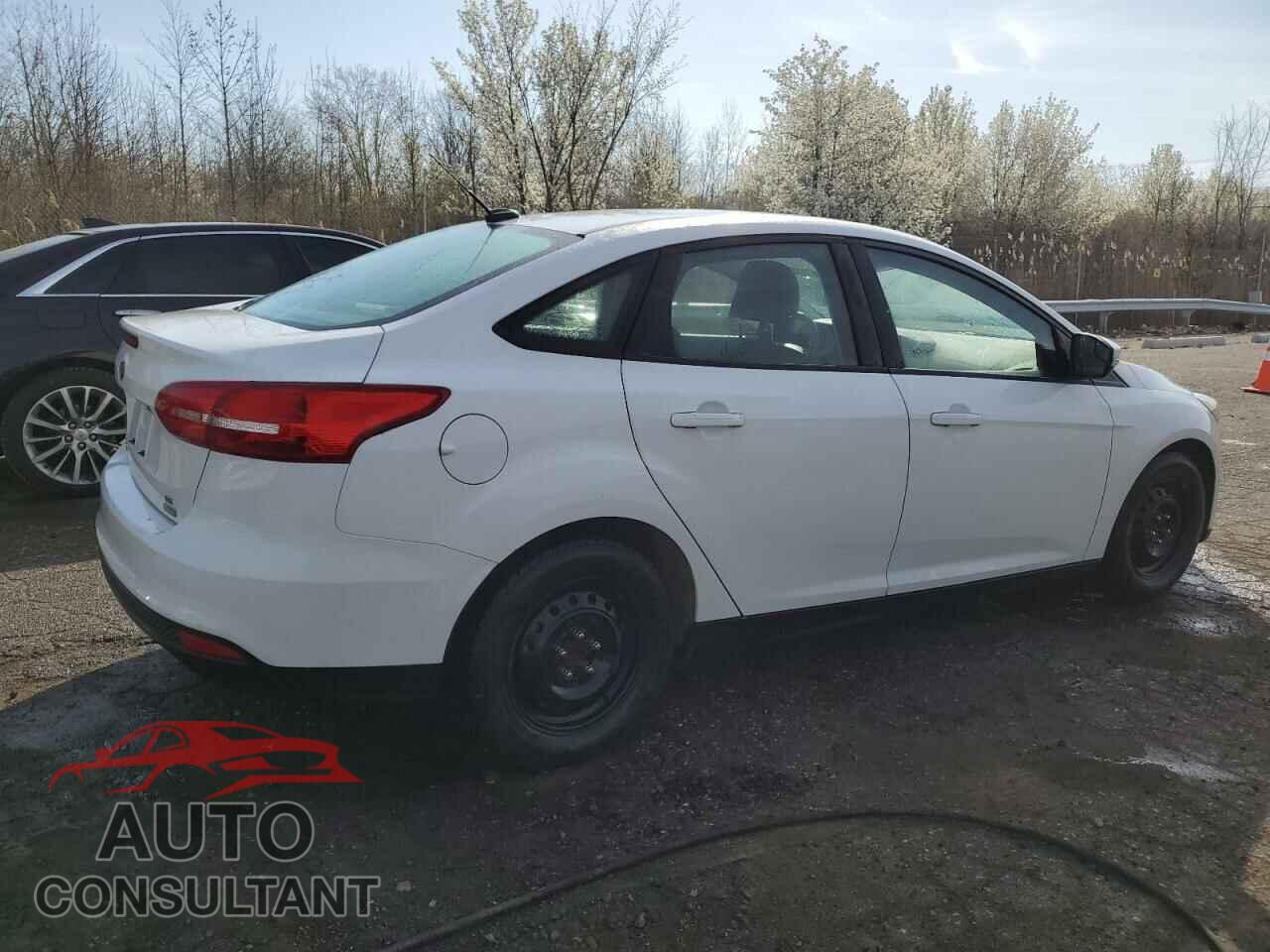 FORD FOCUS 2017 - 1FADP3FE8HL266626