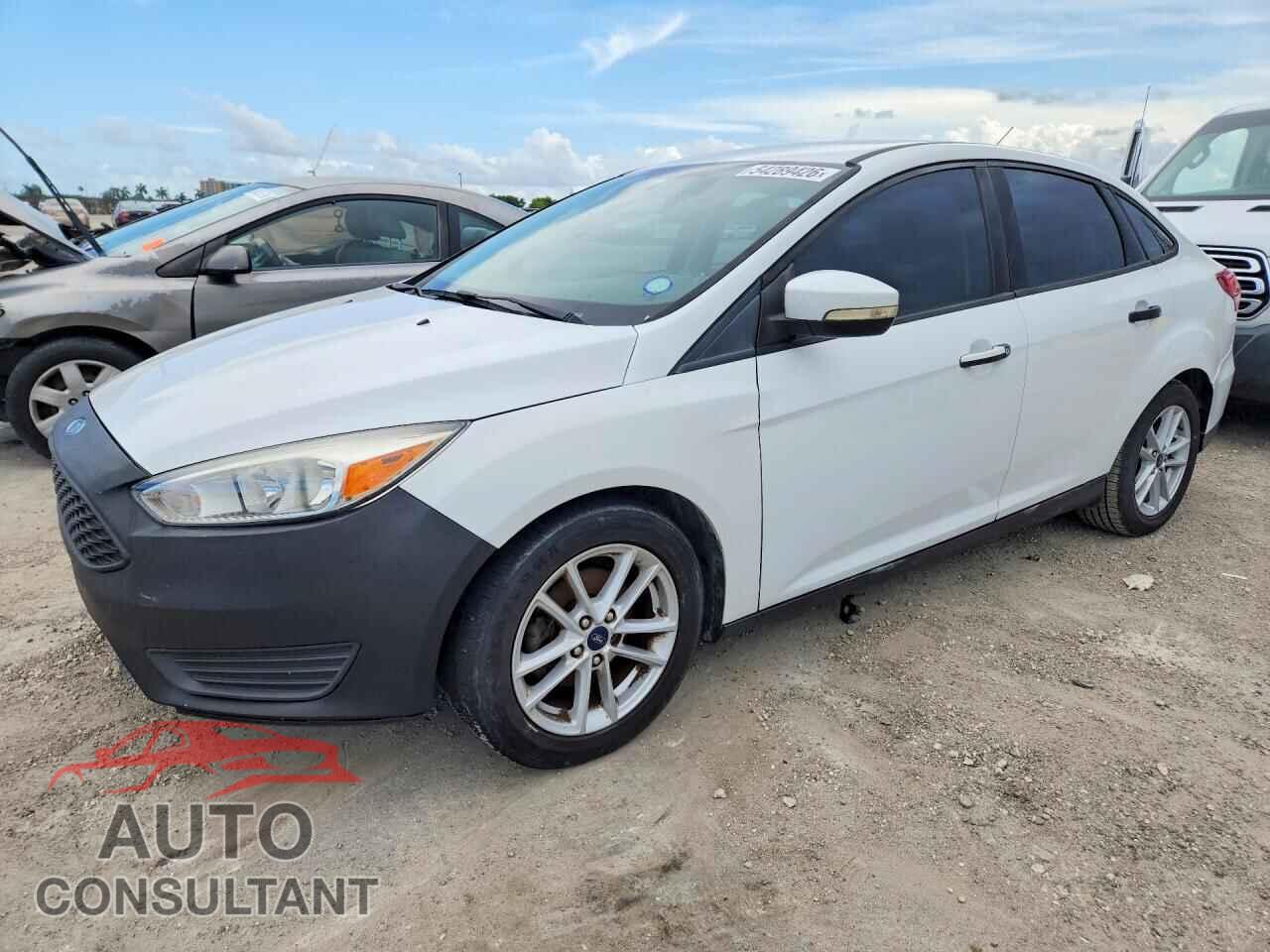FORD FOCUS 2017 - 1FADP3F20HL275049