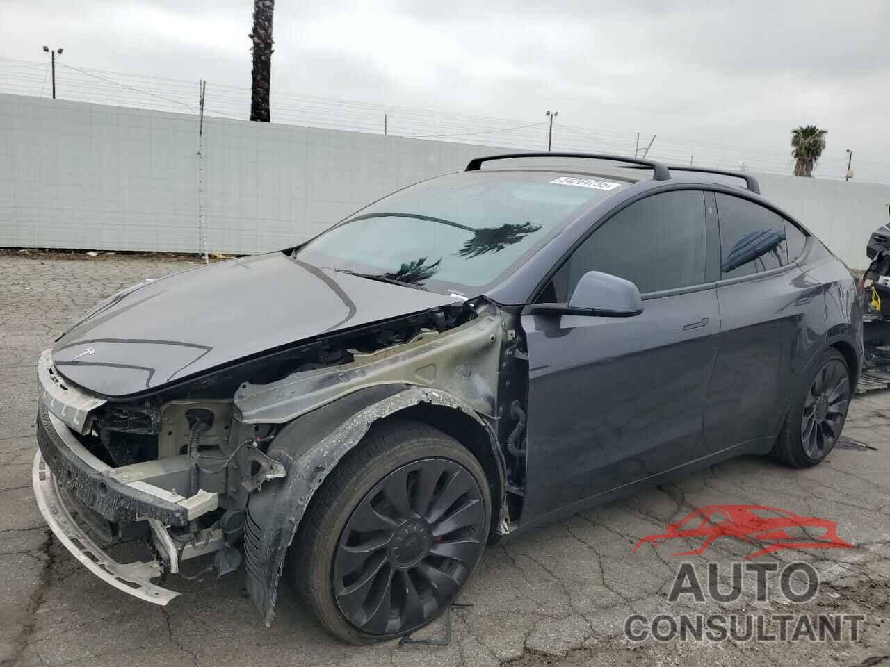 TESLA MODEL Y 2023 - 7SAYGDEF1PF600012