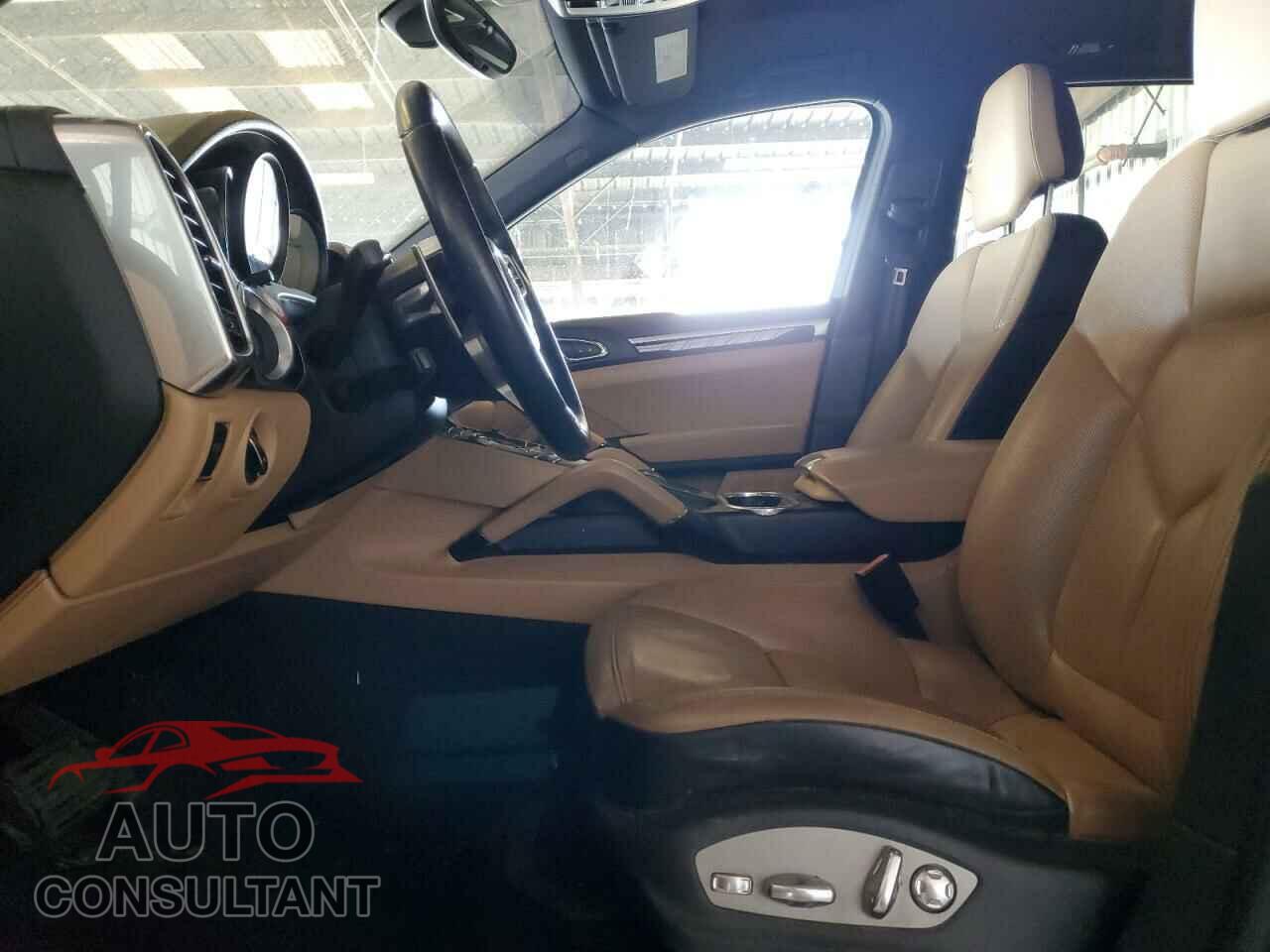 PORSCHE CAYENNE 2015 - WP1AF2A27FLA30858
