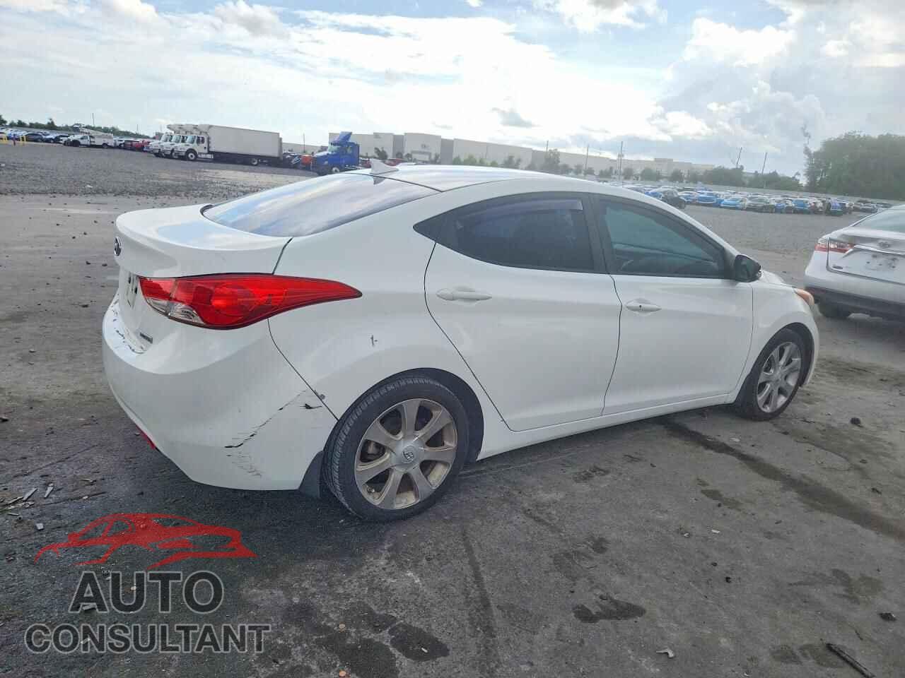 HYUNDAI ELANTRA 2012 - 5NPDH4AE8CH125797