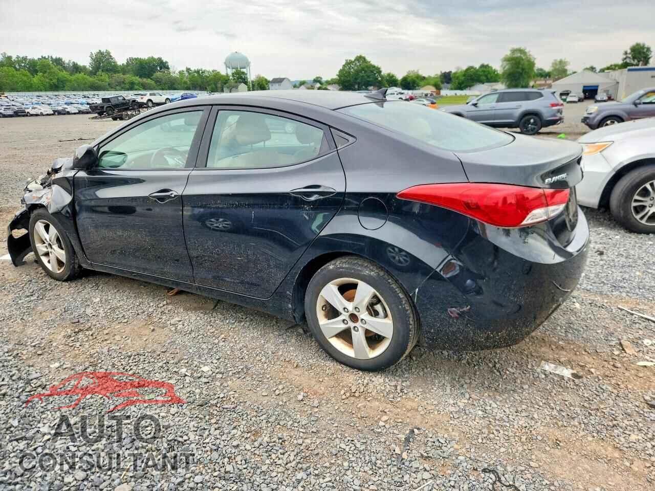 HYUNDAI ELANTRA 2012 - 5NPDH4AE5CH147093