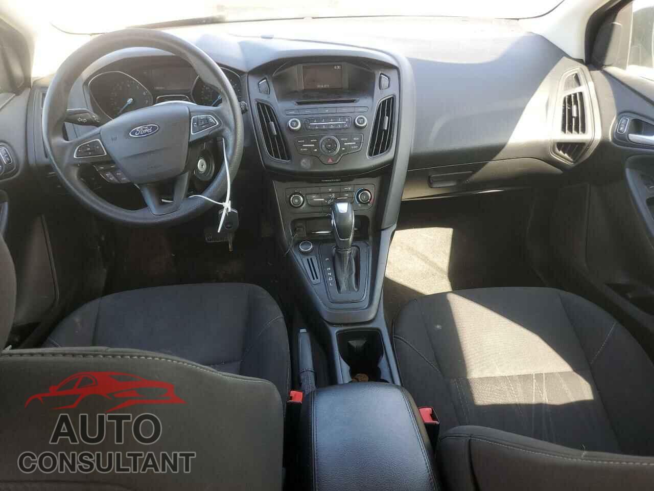 FORD FOCUS 2016 - 1FADP3K26GL369313