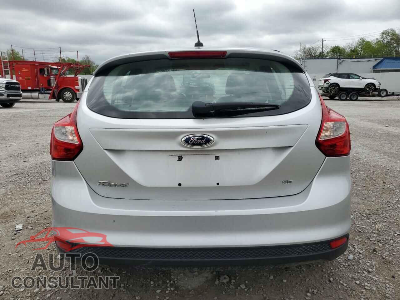 FORD FOCUS 2014 - 1FADP3K25EL307589