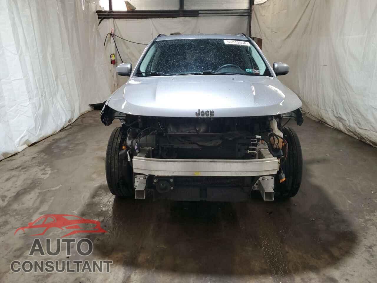 JEEP COMPASS 2018 - 3C4NJDBB5JT332061