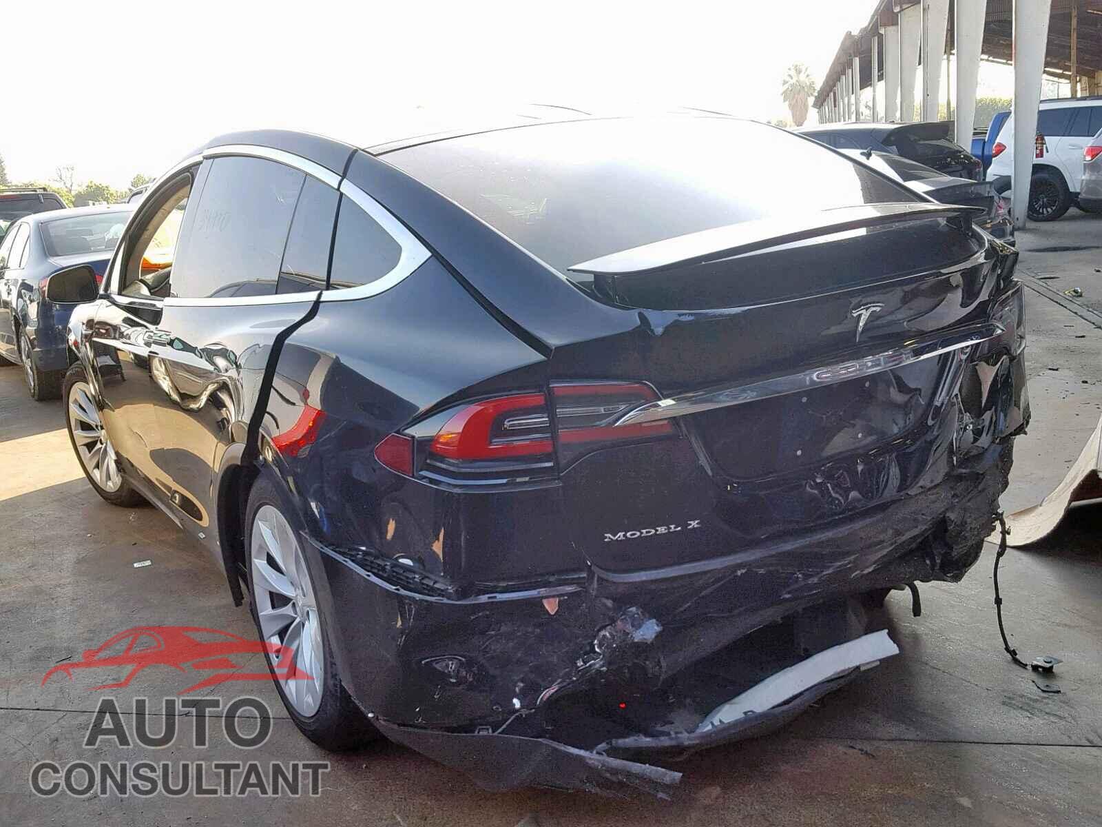 TESLA MODEL X 2017 - 5YJXCBE2XHF046072