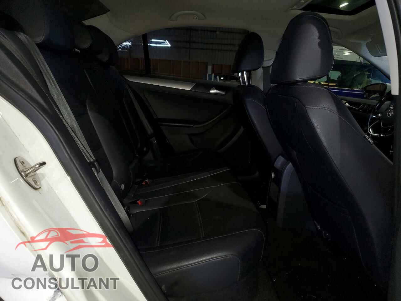 VOLKSWAGEN JETTA 2017 - 3VWDB7AJ3HM230701