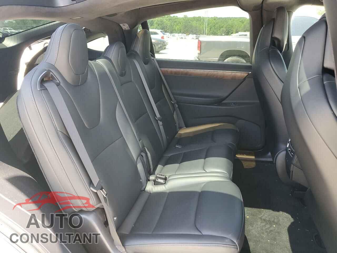 TESLA MODEL X 2017 - 5YJXCDE23HF076073