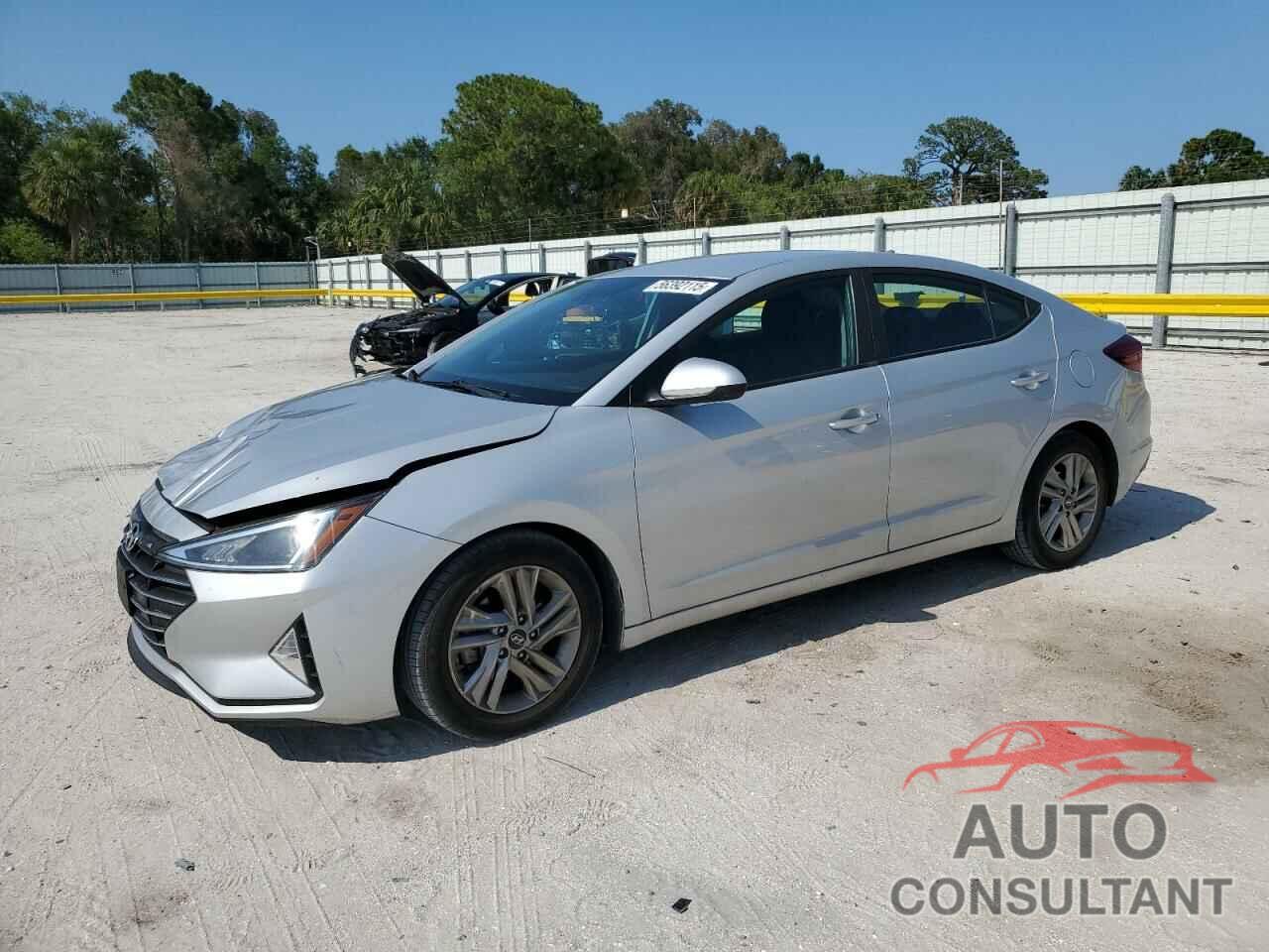 HYUNDAI ELANTRA 2019 - 5NPD84LF1KH471016