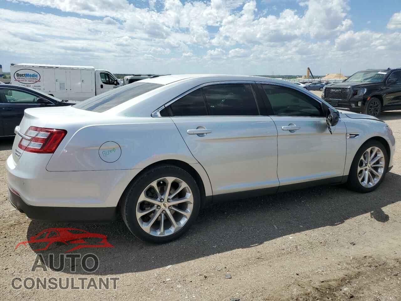FORD TAURUS 2017 - 1FAHP2F88HG144475
