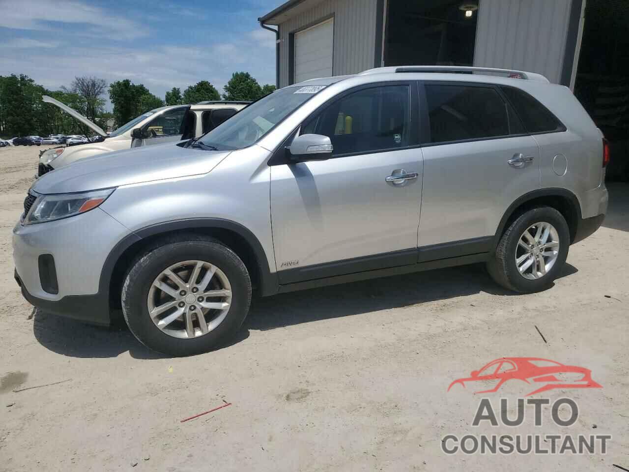 KIA SORENTO 2015 - 5XYKTDA74FG598681