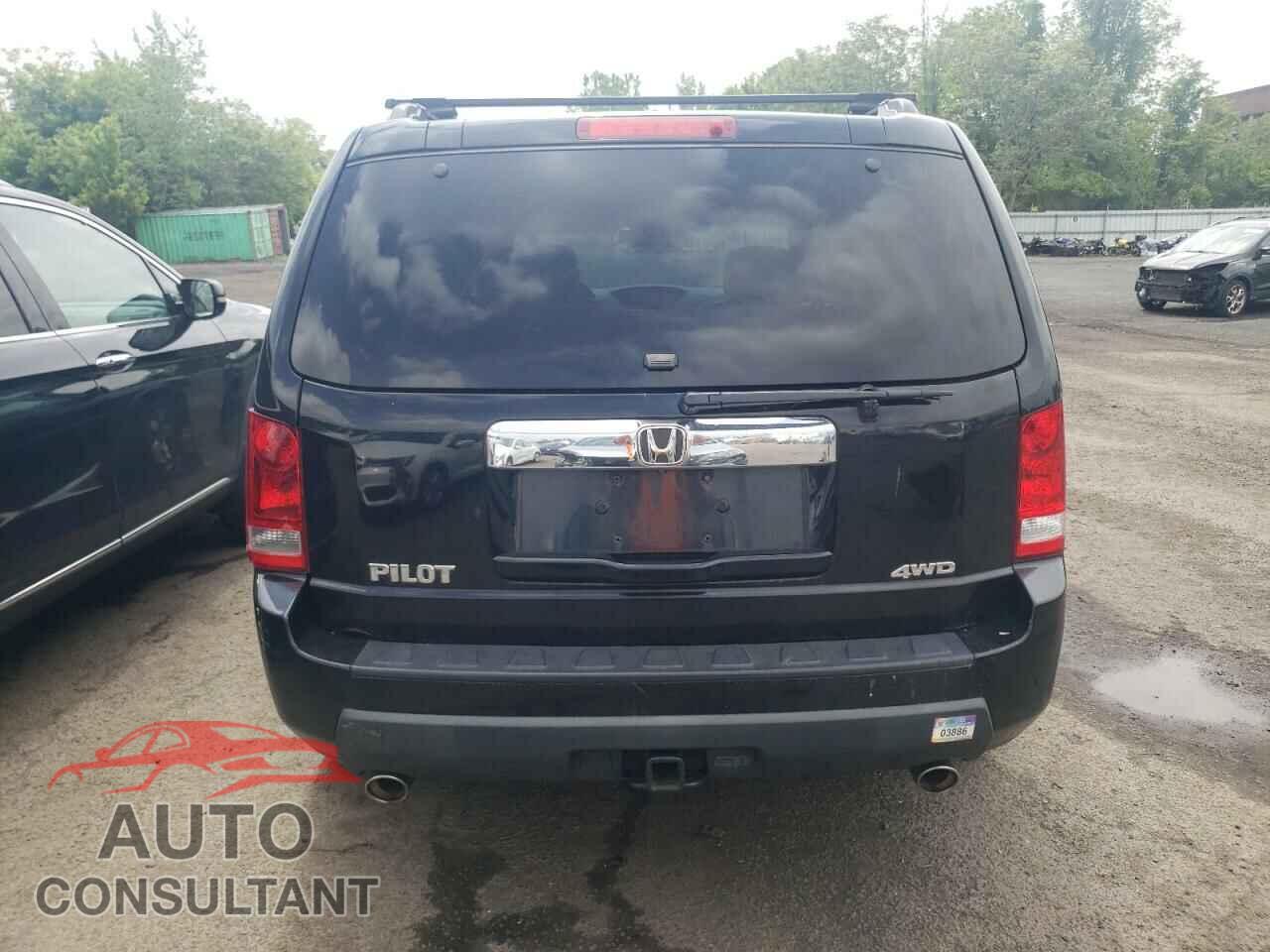 HONDA PILOT 2011 - 5FNYF4H5XBB073597