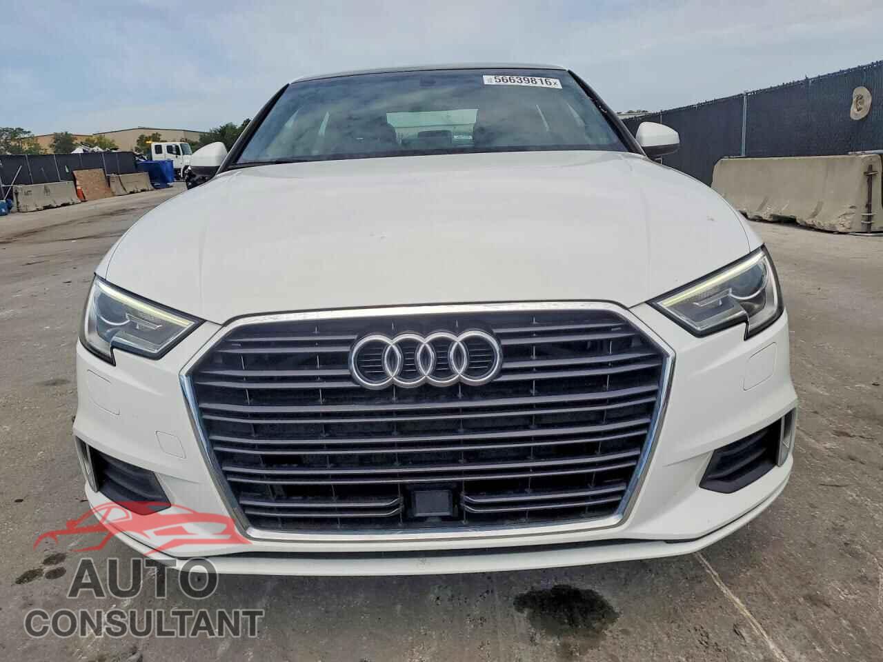 AUDI A3 2018 - WAUAUGFF2J1040411
