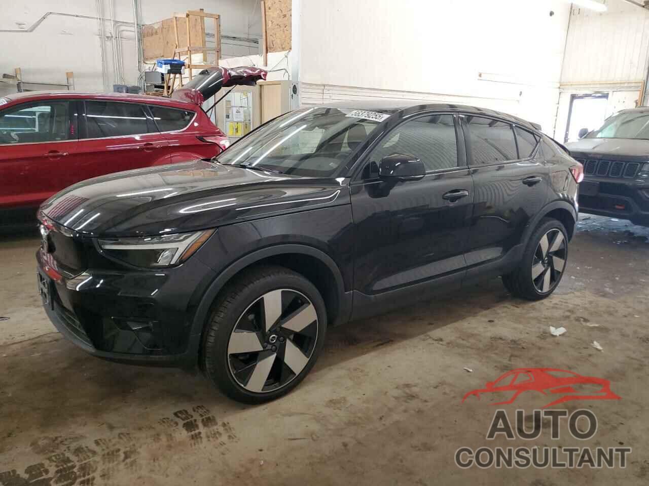 VOLVO C40 RECHAR 2023 - YV4ED3GM8P2054114