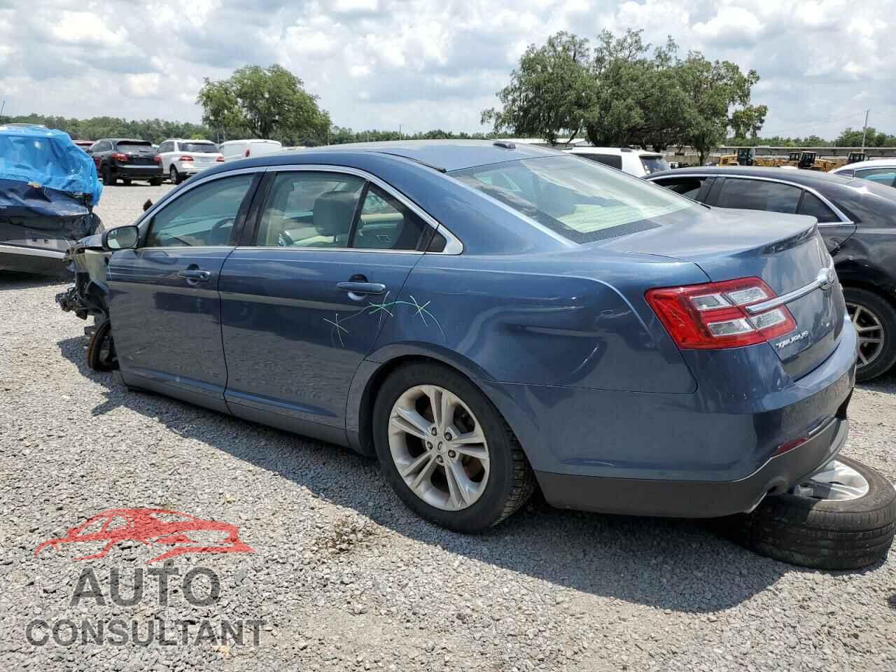 FORD TAURUS 2018 - 1FAHP2D82JG129446