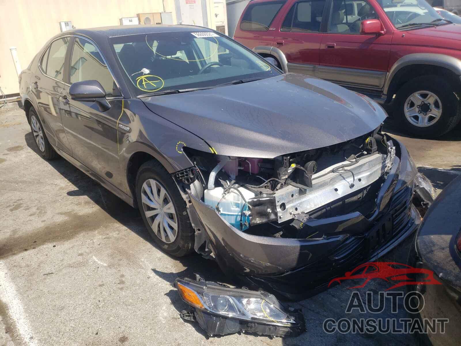 TOYOTA CAMRY 2018 - 4T1B31HK5JU004238