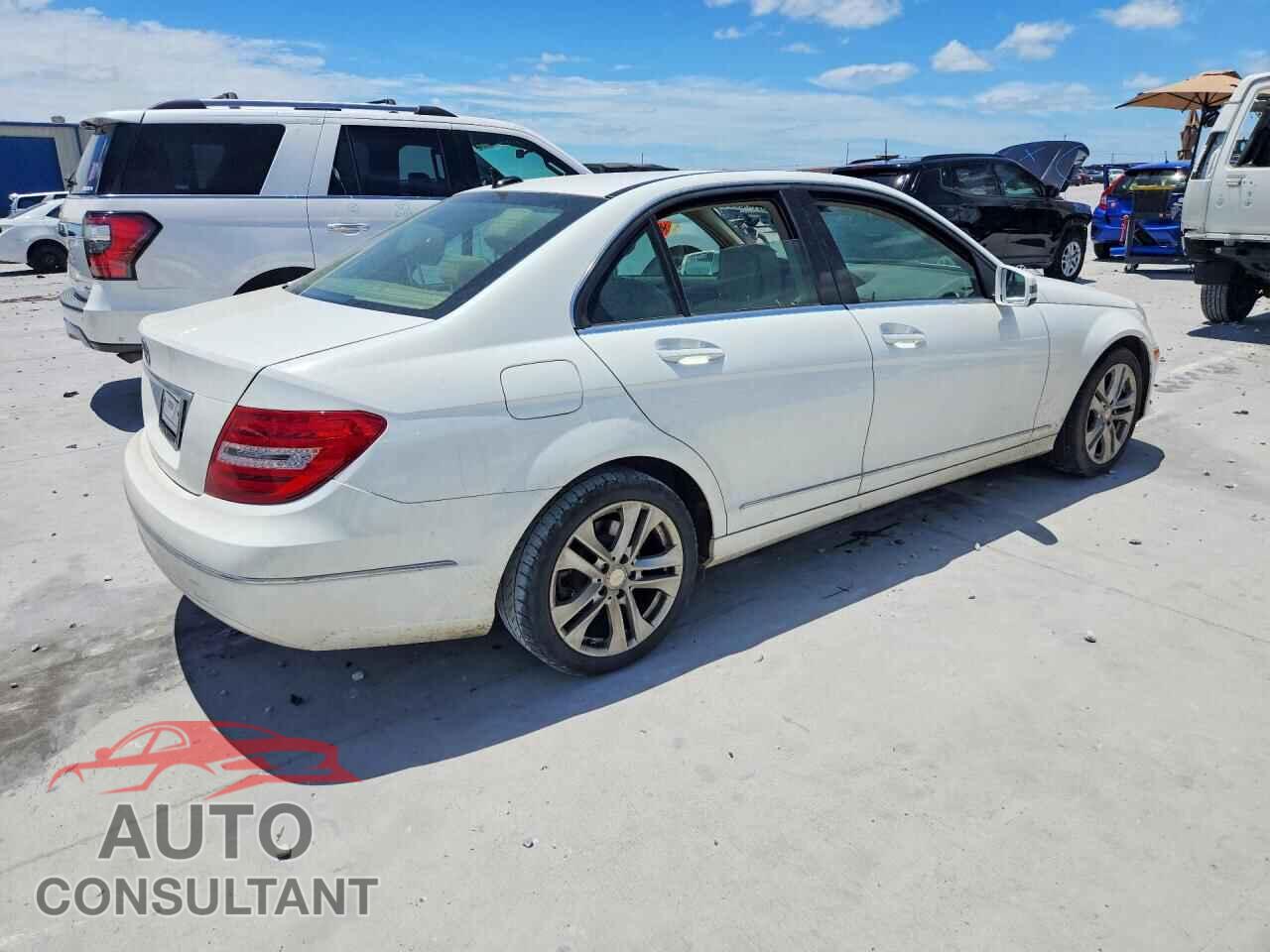 MERCEDES-BENZ C-CLASS 2013 - WDDGF4HB4DA783145