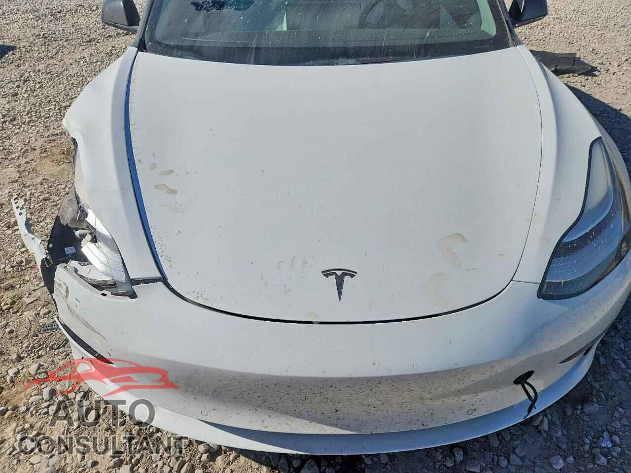 TESLA MODEL 3 2018 - 5YJ3E1EB0JF074875