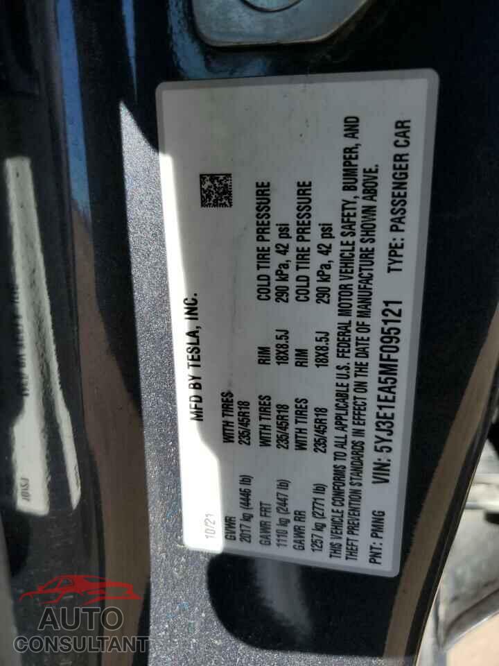 TESLA MODEL 3 2021 - 5YJ3E1EA5MF095121