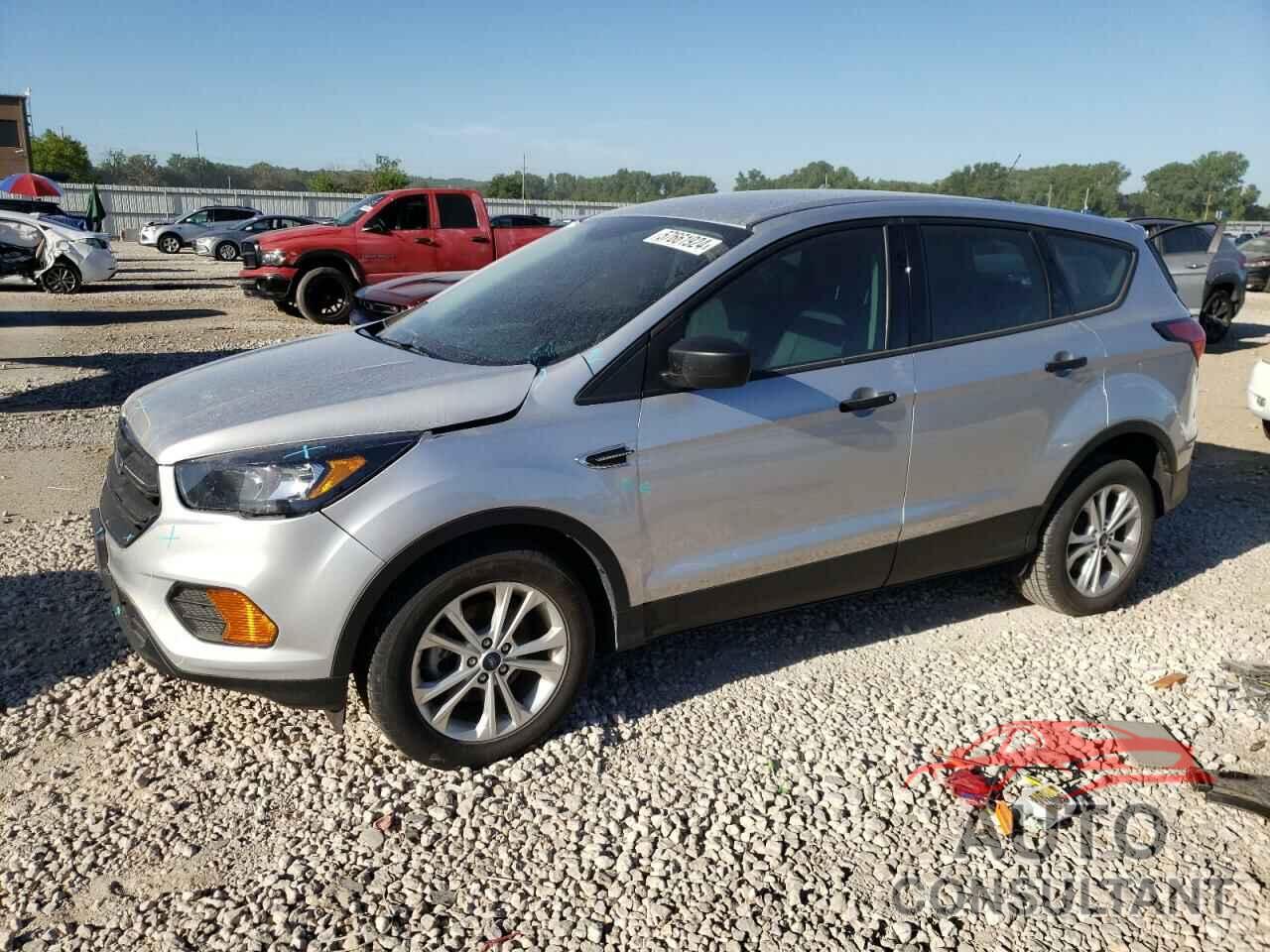 FORD ESCAPE 2019 - 1FMCU0F73KUA05402