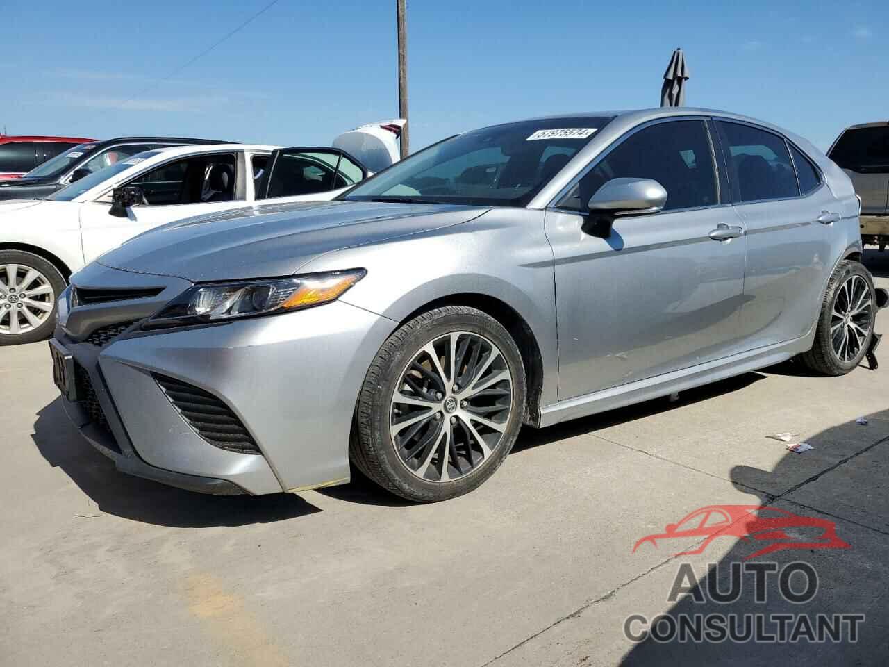 TOYOTA CAMRY 2018 - 4T1B11HK4JU657648