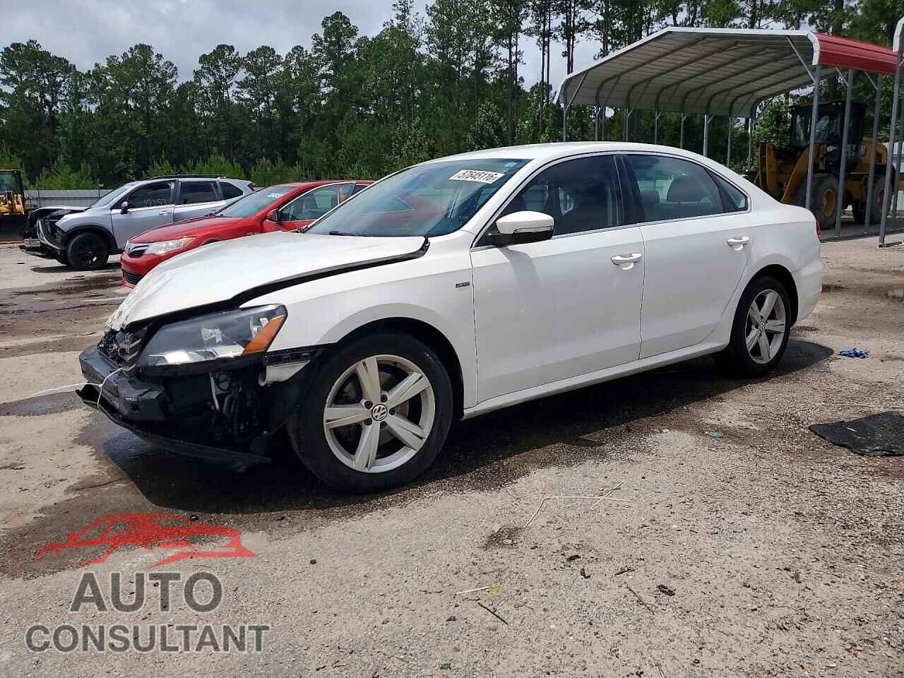 VOLKSWAGEN PASSAT 2015 - 1VWAT7A31FC106183