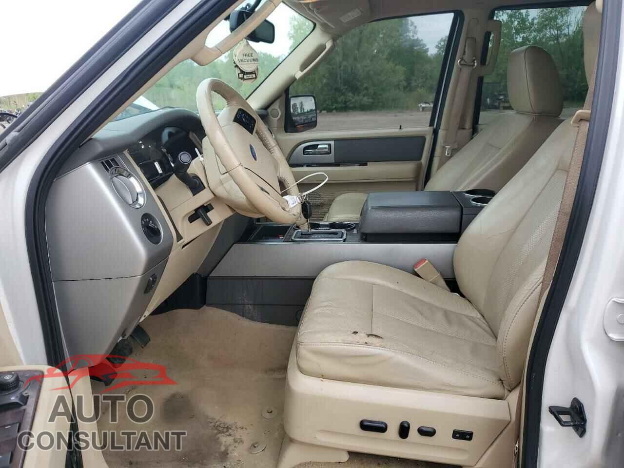 FORD EXPEDITION 2011 - 1FMJU1J57BEF47308