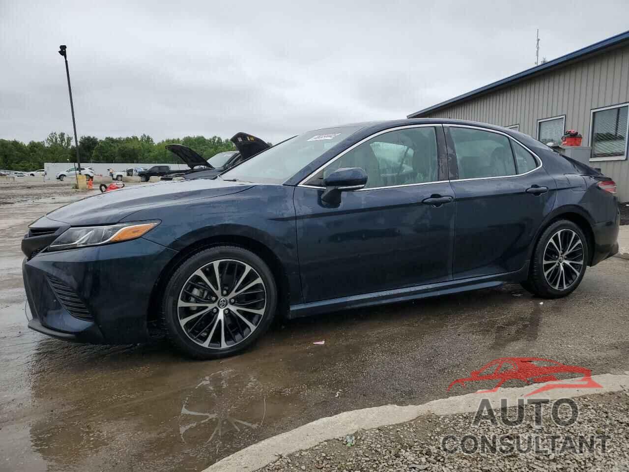 TOYOTA CAMRY 2018 - 4T1B11HK8JU547525
