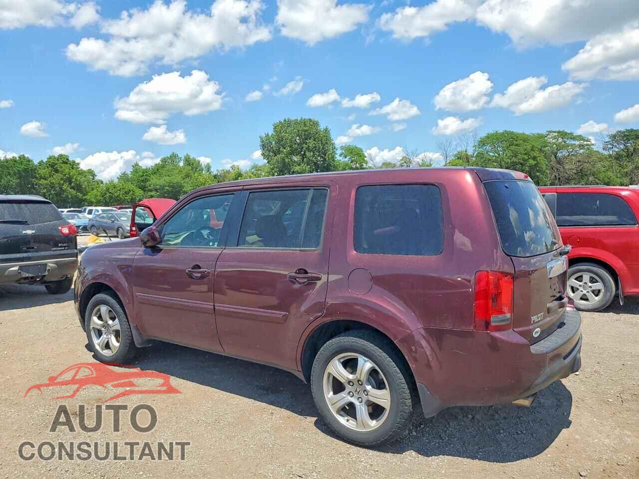 HONDA PILOT 2013 - 5FNYF4H57DB076346