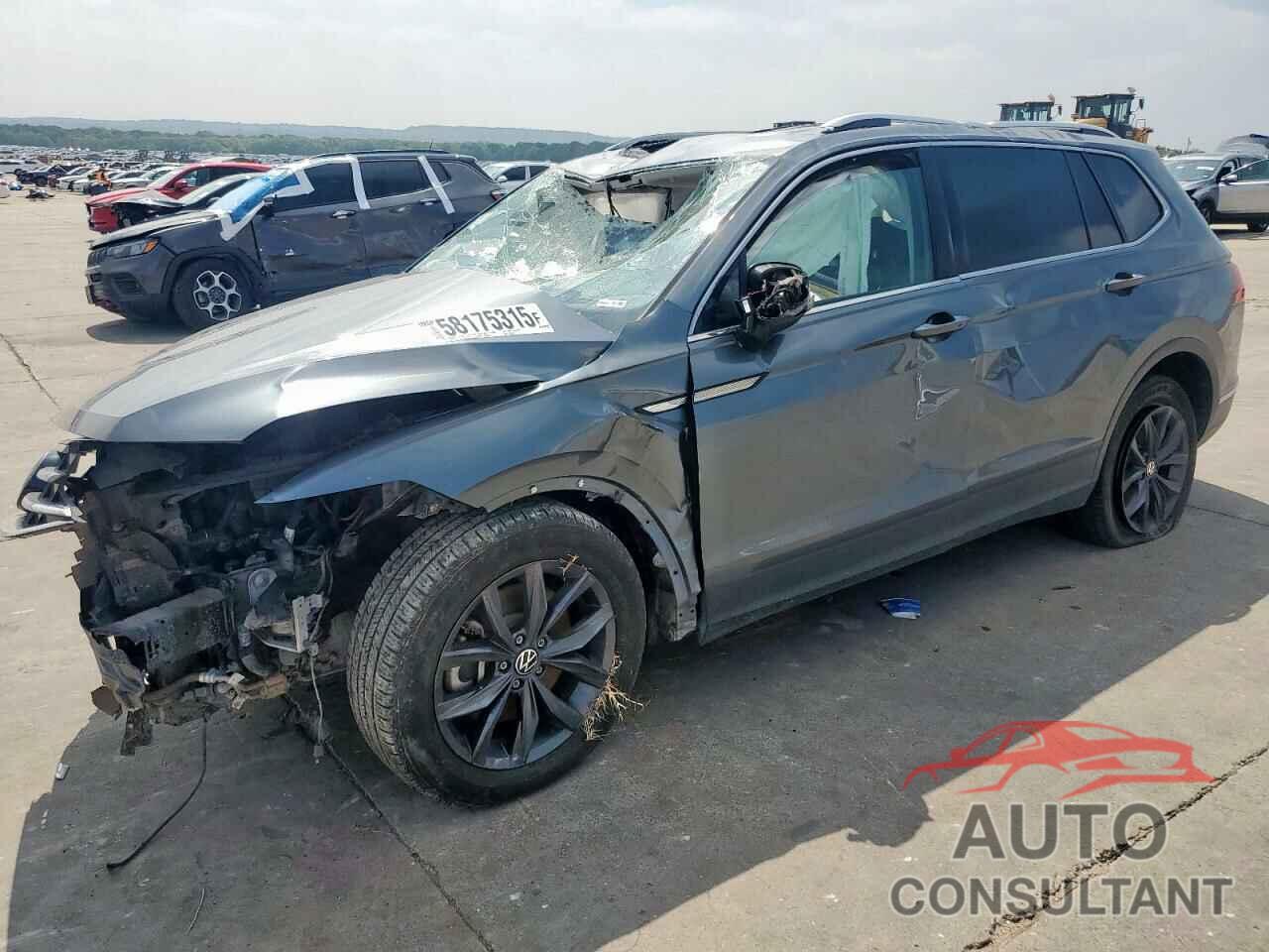 VOLKSWAGEN TIGUAN 2022 - 3VV3B7AX4NM013013
