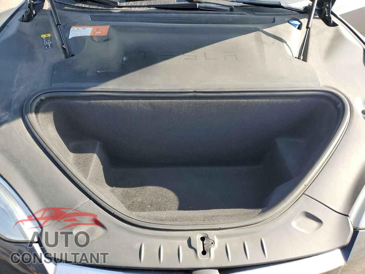 TESLA MODEL S 2018 - 5YJSA1E26JF261898