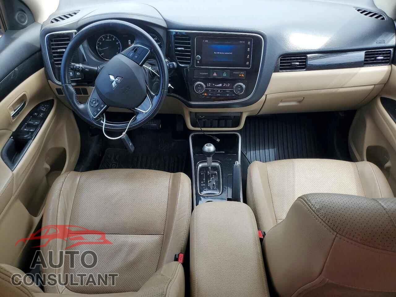 MITSUBISHI OUTLANDER 2017 - JA4AD3A33HZ063548
