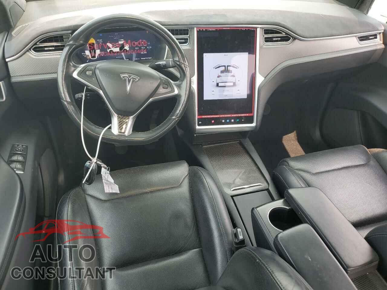 TESLA MODEL X 2016 - 5YJXCAE27GF004404