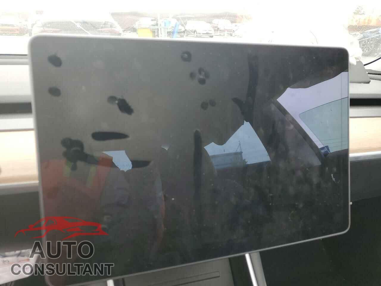 TESLA MODEL 3 2018 - 5YJ3E1EA2JF172829